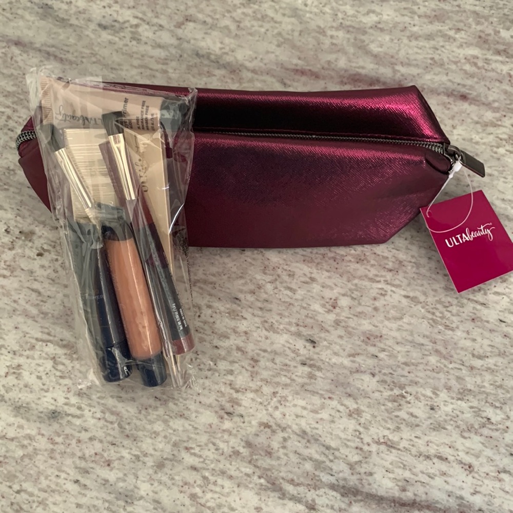 Ulta Beauty 8 piece Set with Makeup Bag